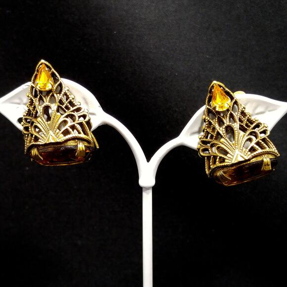 Filigree Topaz Rhinestone Clip Earrings, Large Faceted Glass Bottom, 1960s - Picture 2 of 10